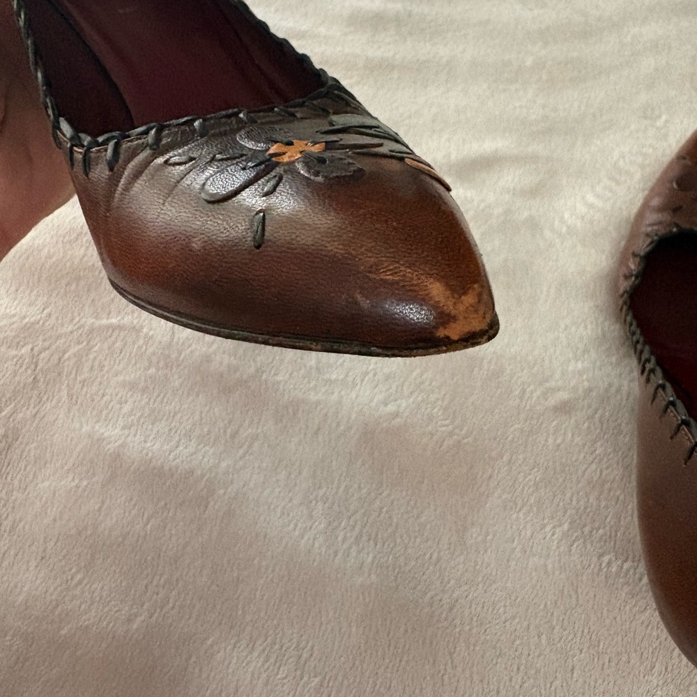 PRADA | Vintage Brown Red‎ Leather Floral Stitch Appliqué Pointed Pumps EU 37.5 - Picture 7 of 14